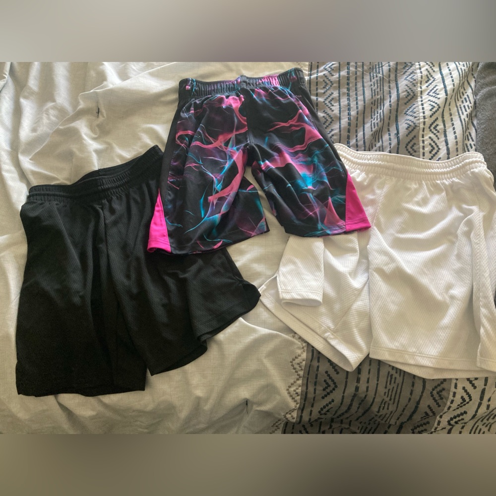 Dicks sporting goods girls basketball shorts M 10/12